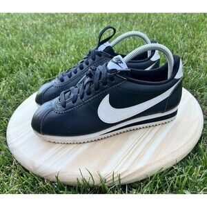 Nike Classic Cortez Leather Black White Women's Trainers Size 8 (807471-010) EUC